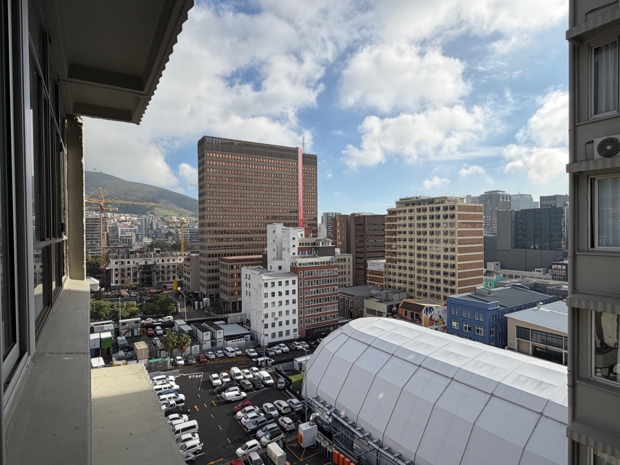 2 Bedroom Property for Sale in Cape Town City Centre Western Cape
